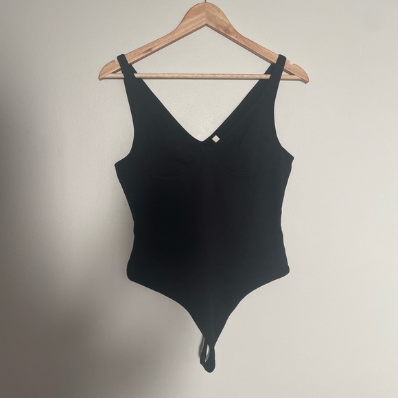 Babaton Bodysuit size L - Picture 6 of 10